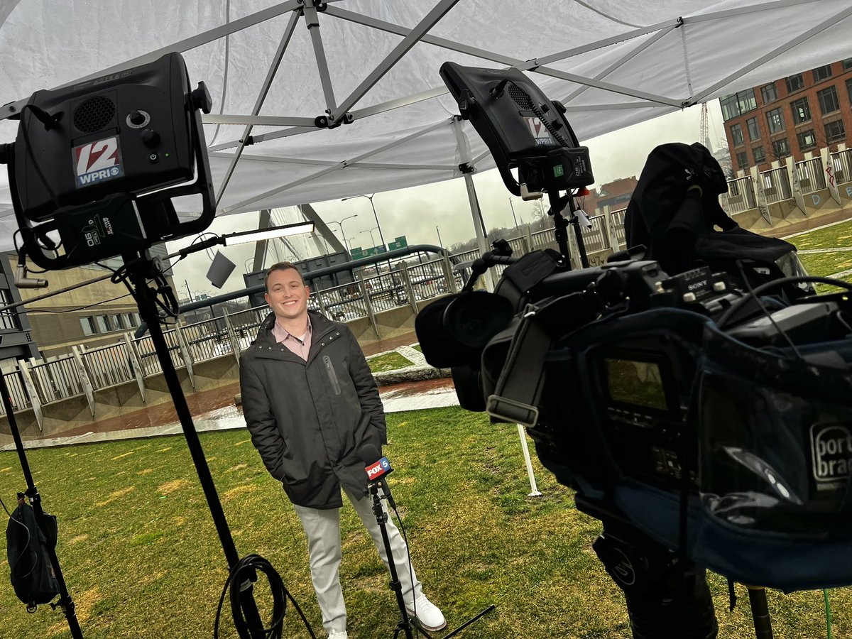 Out here with the birthday boy, <a href="/SamKnoxTV/">Sam Knox</a> !