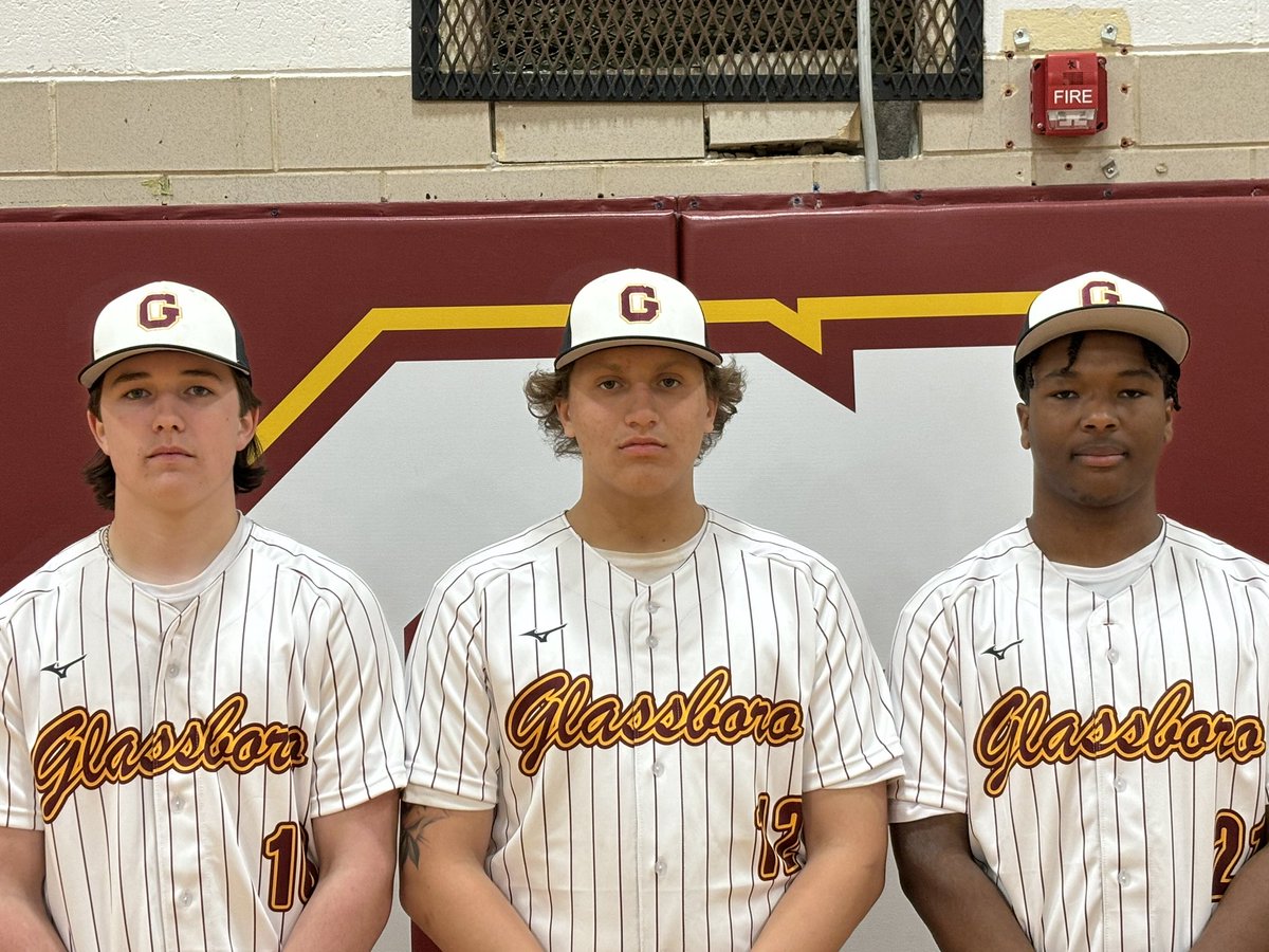Introducing the 2024 Glassboro Bulldogs captains:
Junior Catcher Gavin Dillard
Senior Pitcher/Shortstop Jason Kirby
Senior Pitcher/3rd Baseman Eric Fowler