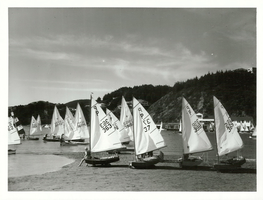 ArchivesNZ's tweet photo. Happy Easter! How will you be spending your Easter break? Will it be going to the Auckland Easter Show or if the weather allows how about a spot of sailing? https://t.co/40BCYtJWAP