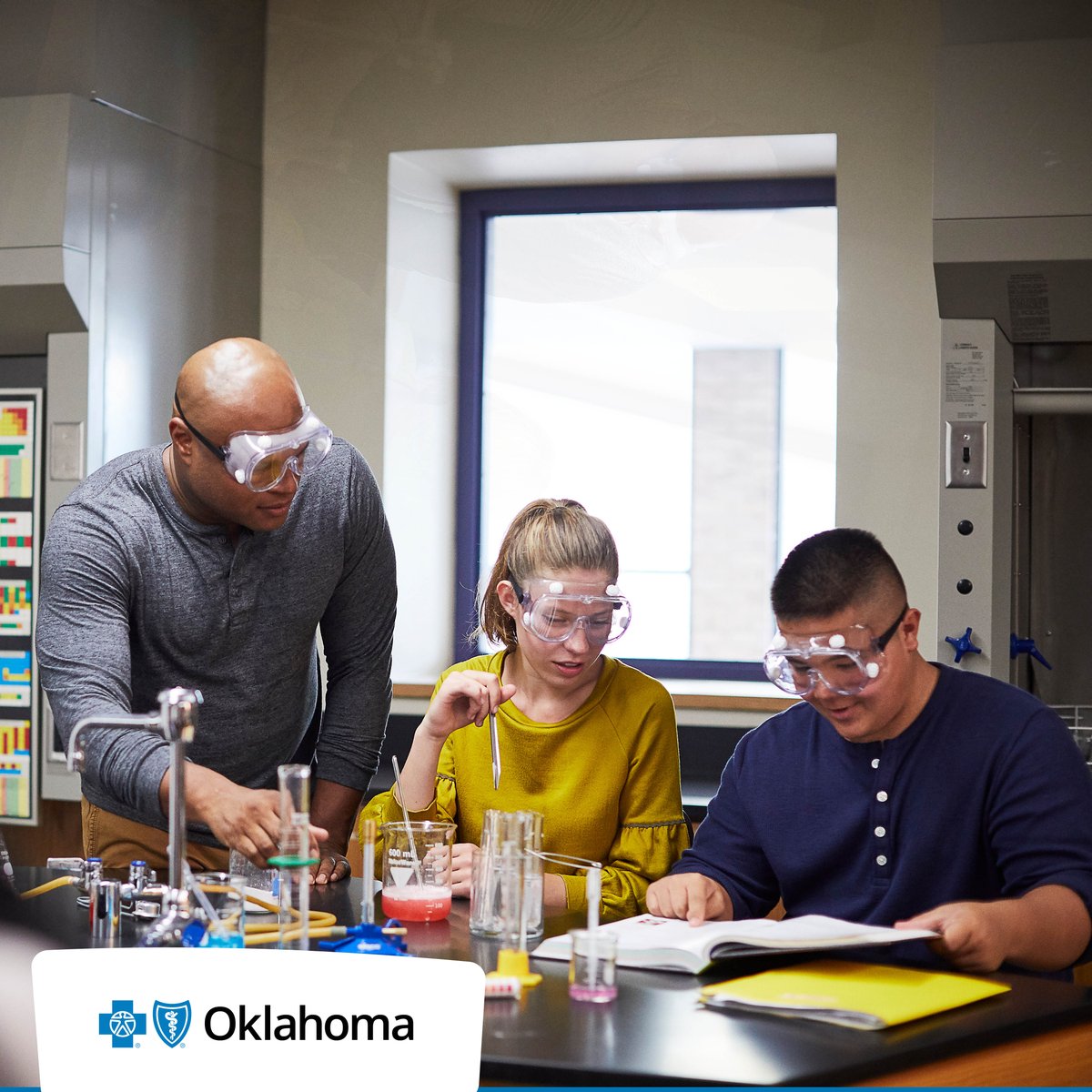 Science teachers. Construction workers. Product manufacturers. If you work in a dynamic environment where office supplies tend to fly, make sure you’re wearing eye protection! spr.ly/6014ktqZq #WorkplaceEyeSafetyMonth