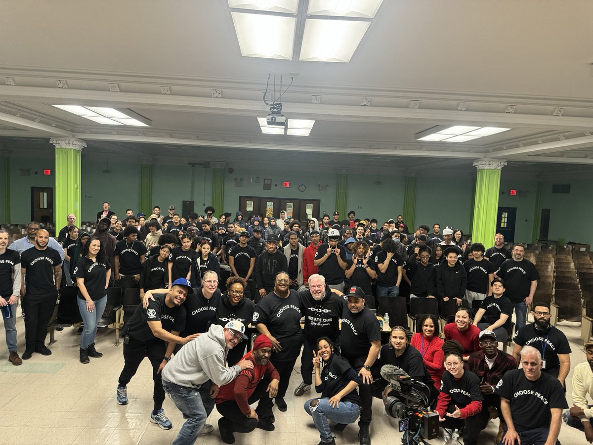 Transfer Schools engaged in a district wide stop the violence day.  Designed by students for students. Thank you HSEI and Bronx Haven for inviting me to your events.