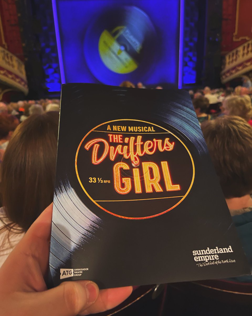 A fantastic afternoon at @SundEmpire seeing @thedriftersgirl. What a spectacular performance by all. Singing, band and set were definitely the highlights.