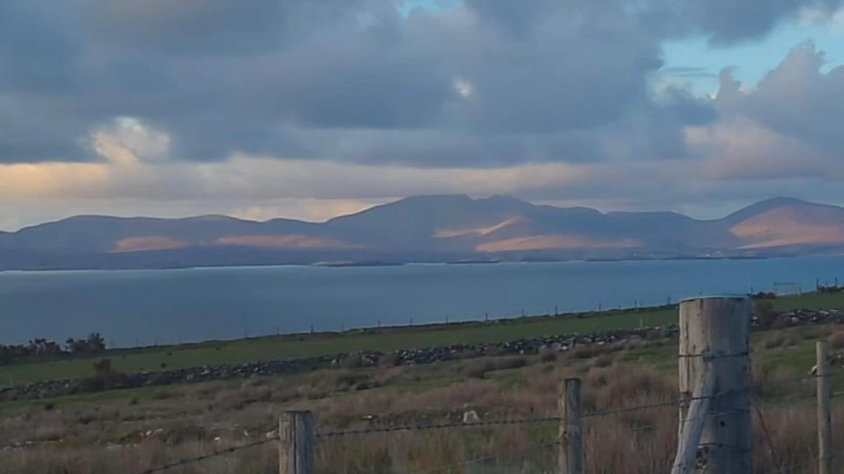 Another brew in the tank. The sun's been shining all day and we've earned our beer! From the early morning drive to the brewery this morning, to the drive home looking out over Clew Bay, it's been a beautiful day in Mayo #Mescan