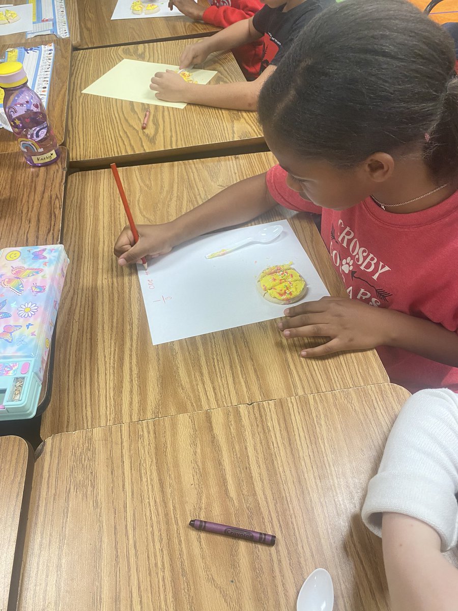 Exploring fractions……we love to eat#secondgrade
<a href="/C_Tisdom/">Christy Tisdom</a> 
<a href="/tarabrogers/">Tara Rogers</a> 
<a href="/CharlesRDrewES/">Drew Elementary</a>