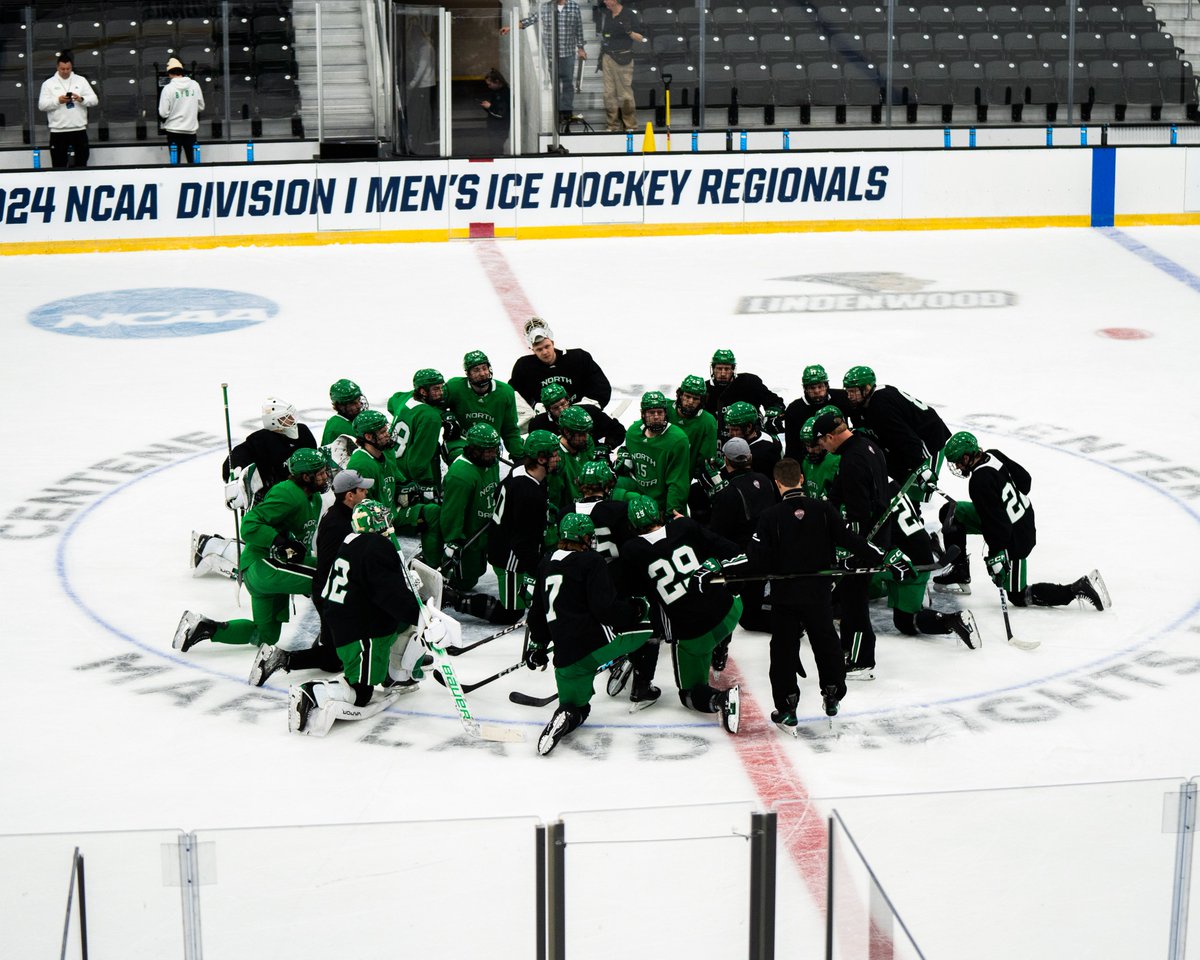 UNDmhockey tweet picture