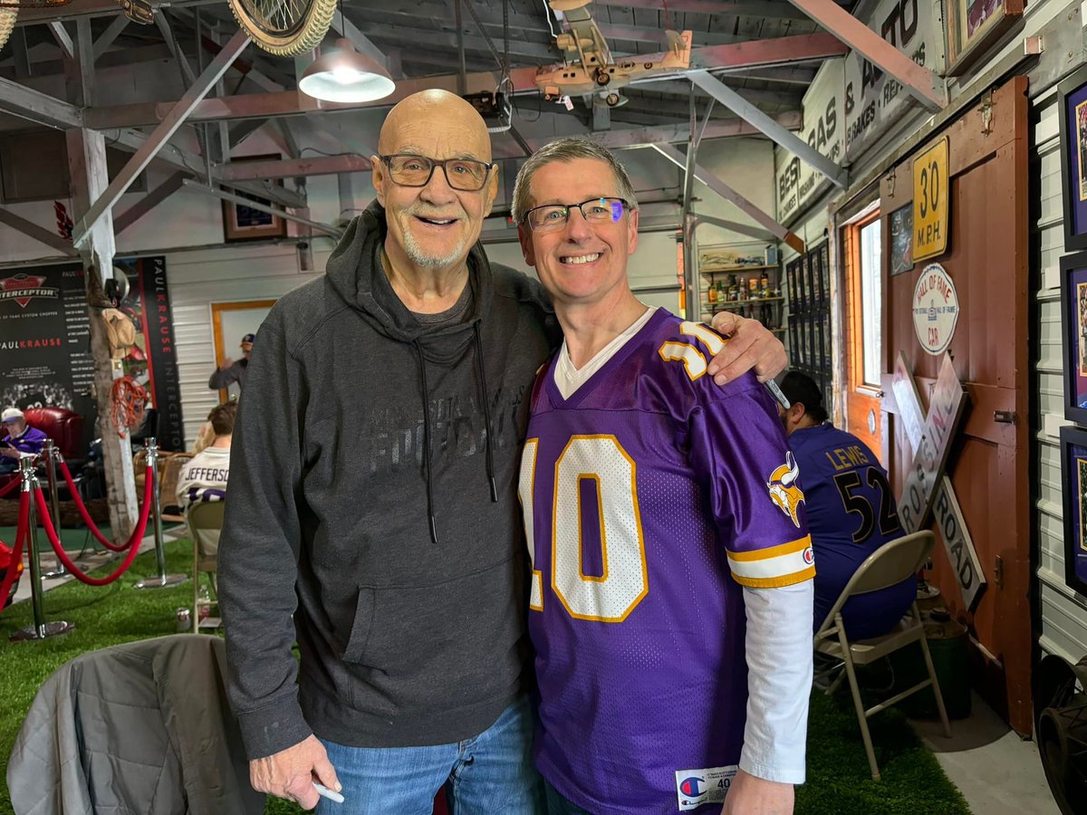 who's coming to watch day 3 of the draft on saturday 4/27 with me, dave osborn and carl eller at my vikings garage!? Its going to be a fun time and space filling up already. RSVP at paulkrause22.com/store/p115/202…