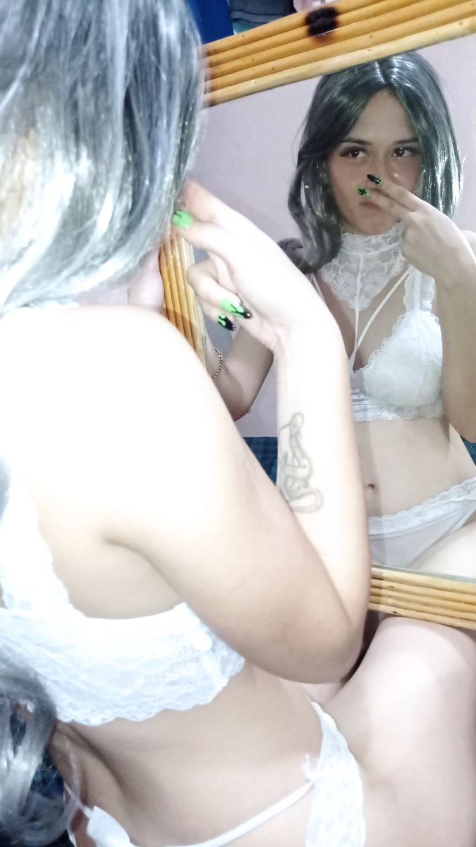 princesskat444's tweet photo. @lavaxgrl Please 🥺 https://t.co/kplWC6PKRC