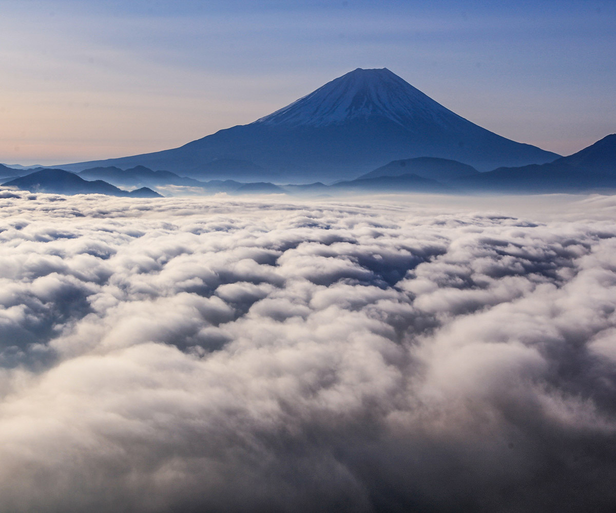 雲上に聳える 櫛形山で以前撮影 #富士山　#mtfuji　#雲海