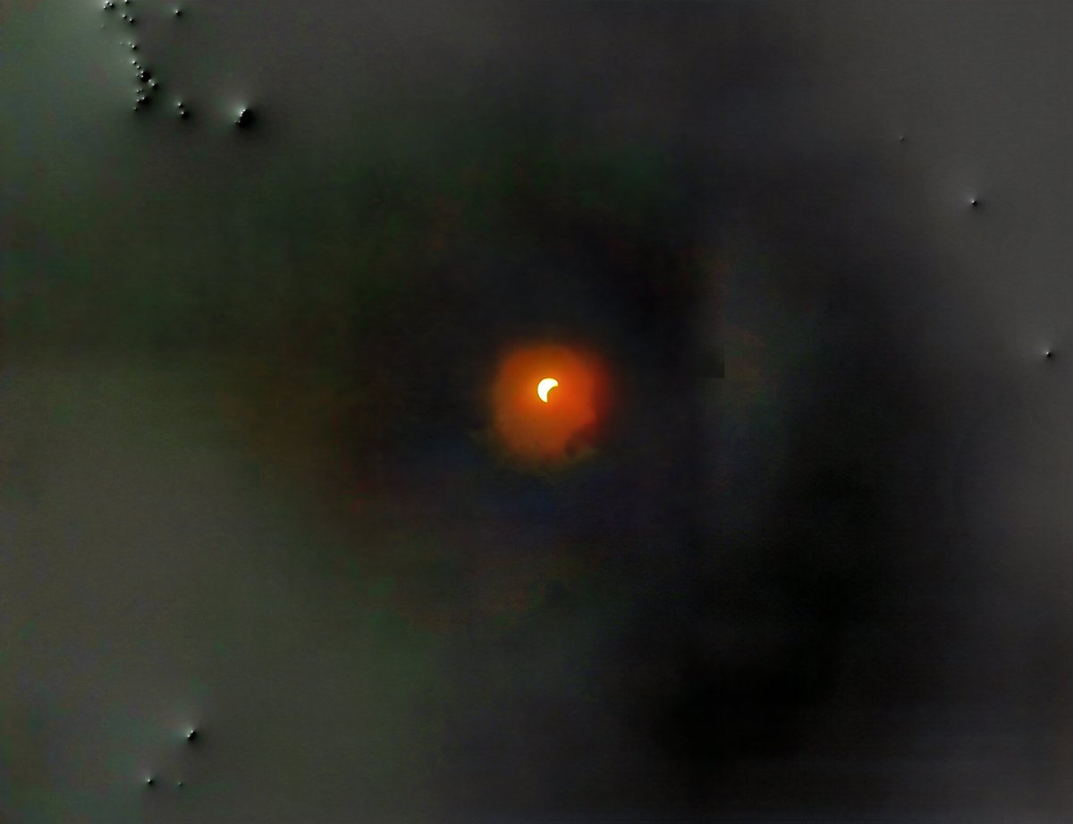 wdiblasio's tweet image. 🌙 Solar Eclipse (2017-8-21 cell phone capture) #SolarEclipse #solareclipse2017 #sun #cellphone @ThePhotoHour @StormHour @StormHourAdele @StormHourMark @StormHourMedia @NASASun