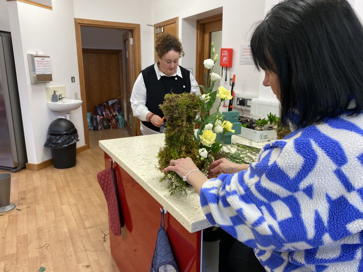 Today our members and volunteers enjoyed an Easter flower arranging class, thanks so much to Susan for helping us create our beautiful Easter arrangements🐣💚 @Trussell_NI