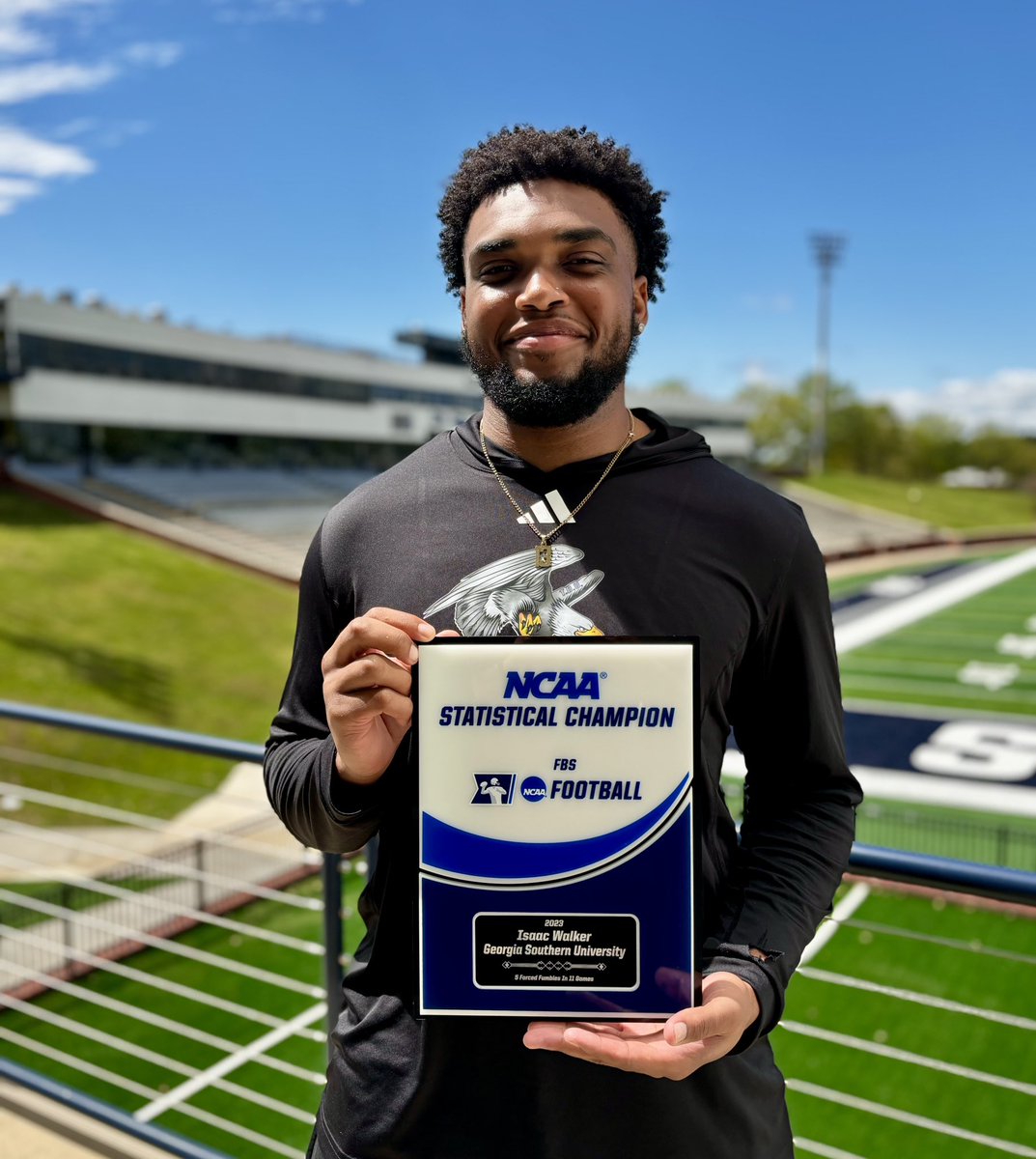 Special delivery for @ikedavincii 💌 In 2023, defensive end Isaac Walker led the FBS with five forced fumbles and tied for the national lead in fumble recoveries with four, both coming in just 11 games. #HailSouthern