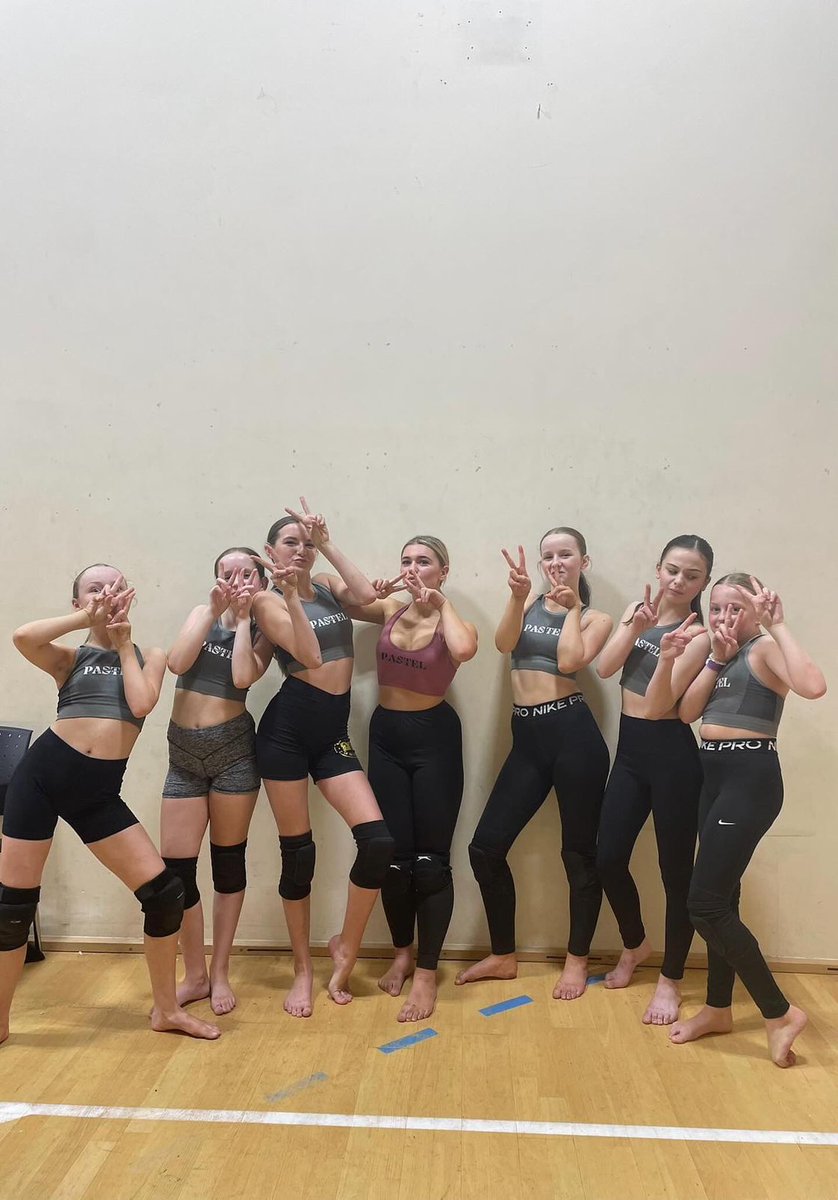The amazing girls from @danceaddictsuk in our @Madeby_Pastel #Activewear