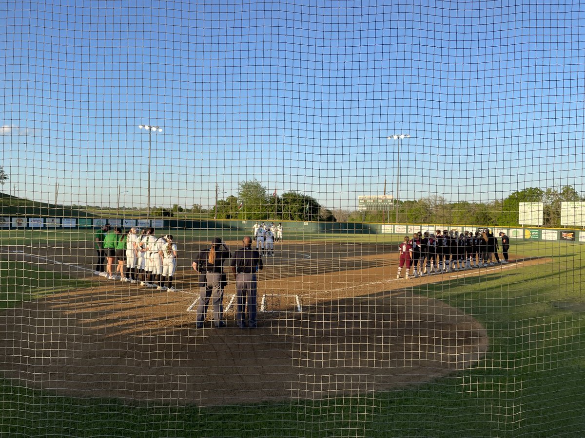 Cubbettes vs. Magnolia… get your popcorn ready… there’s about to be a show!!! Go Cubbettes! ⁦@GriffinAdmin⁩ ⁦@mrscoachlopez⁩ ⁦@coachovhook⁩ ⁦@MCoachtoliver ⁦@BrenhamHSCook⁩ ⁦@BrenhamHS⁩ ⁦@BrenhamISD⁩ ⁦@BrenhamSB⁩