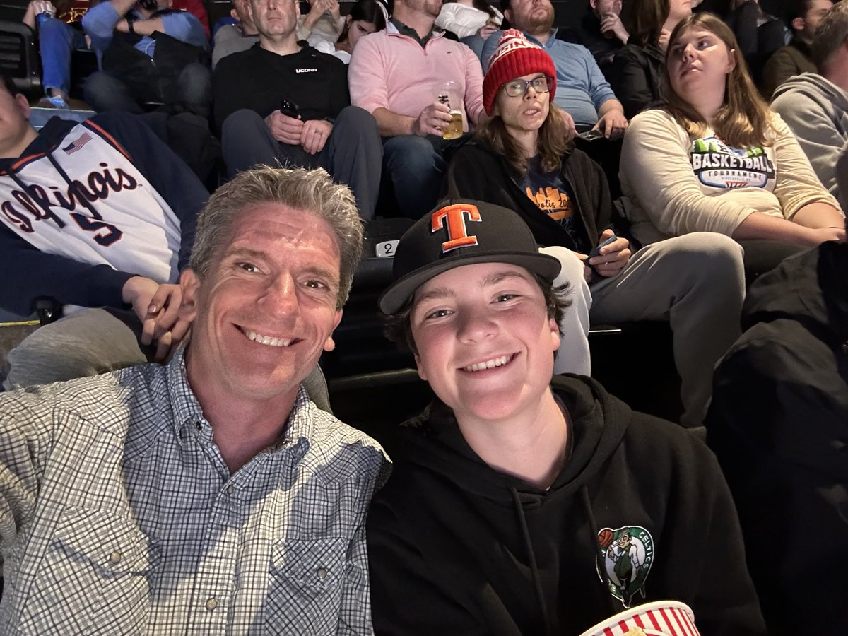 TyVelde's tweet photo. Madness at The Garden!! #mmselfie https://t.co/3WpyNdLsTw