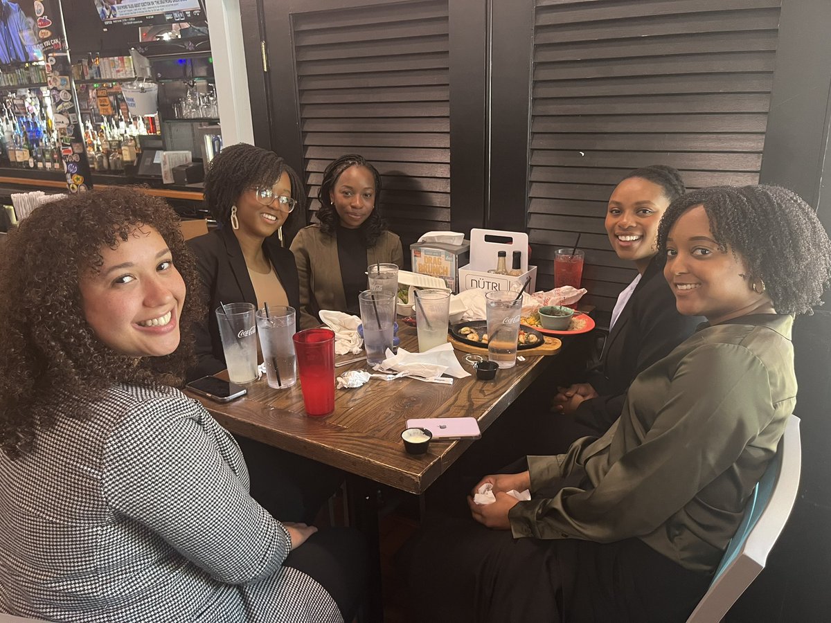 Community is everything. Our MV3 mentors and scholars enjoyed lunch and fellowship 

Our organization brings together likeminded scholars and mentors across the country - we’re thankful to be in one city and experience moments such as this