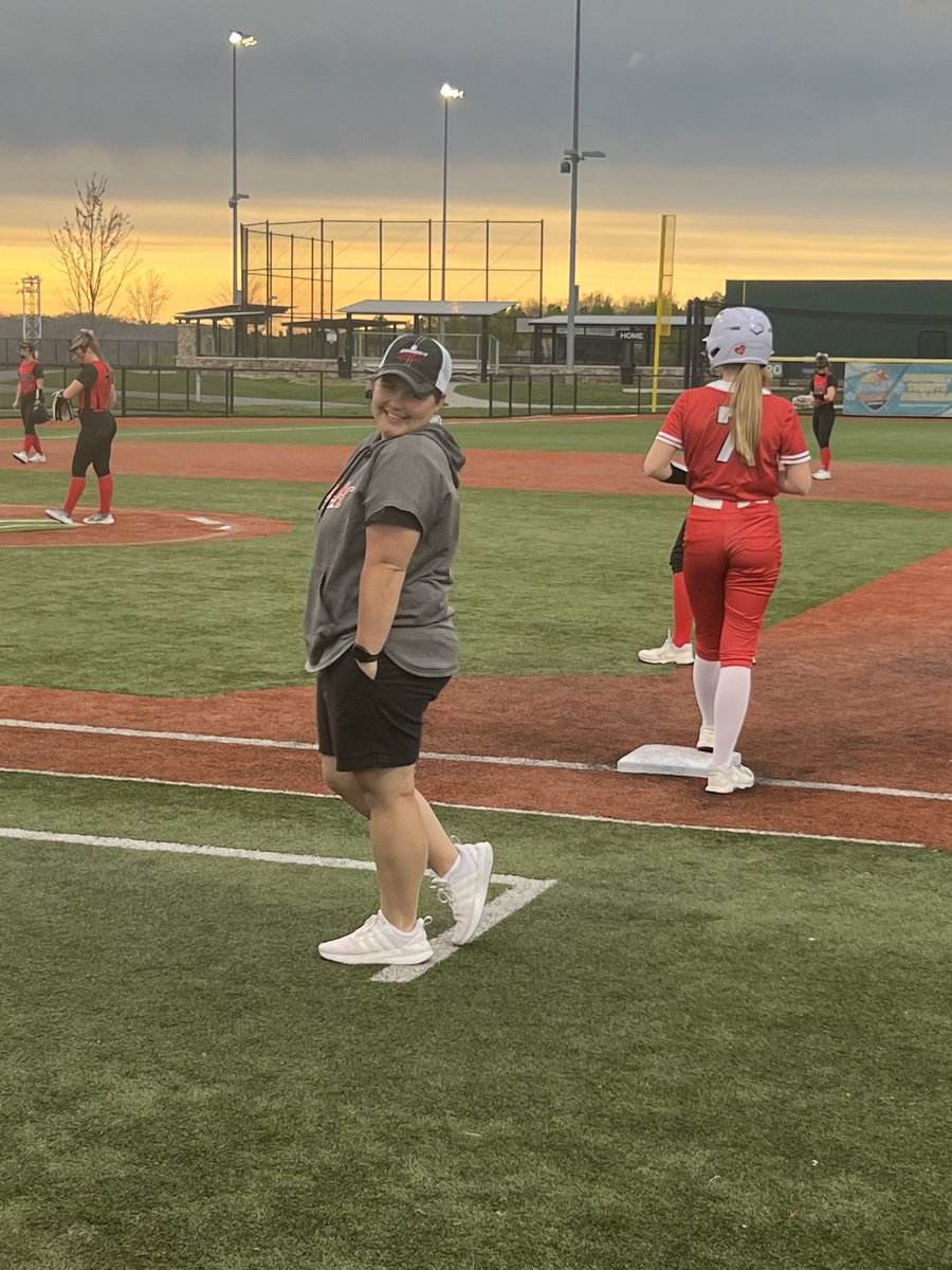 Hortonville Softball tweet media