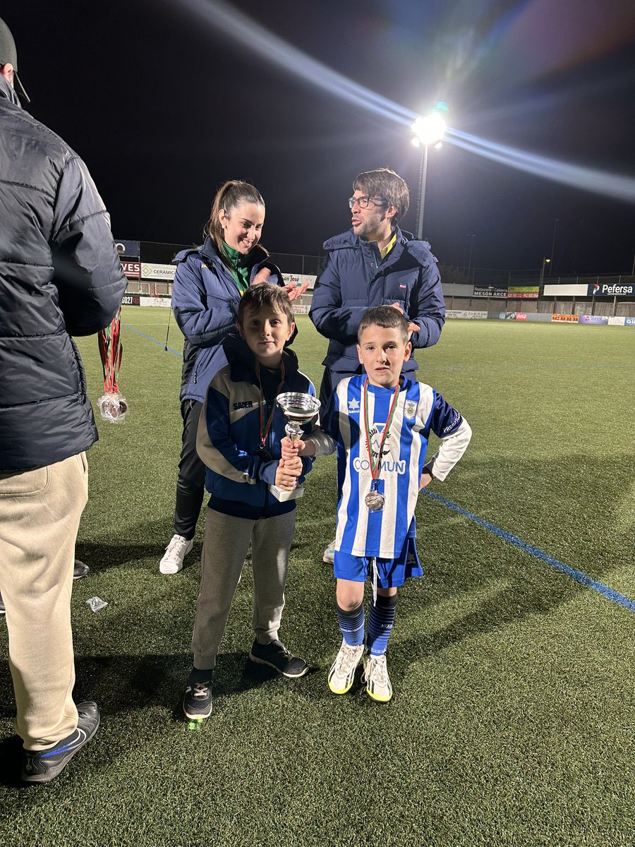 CD Tropezón tweet media