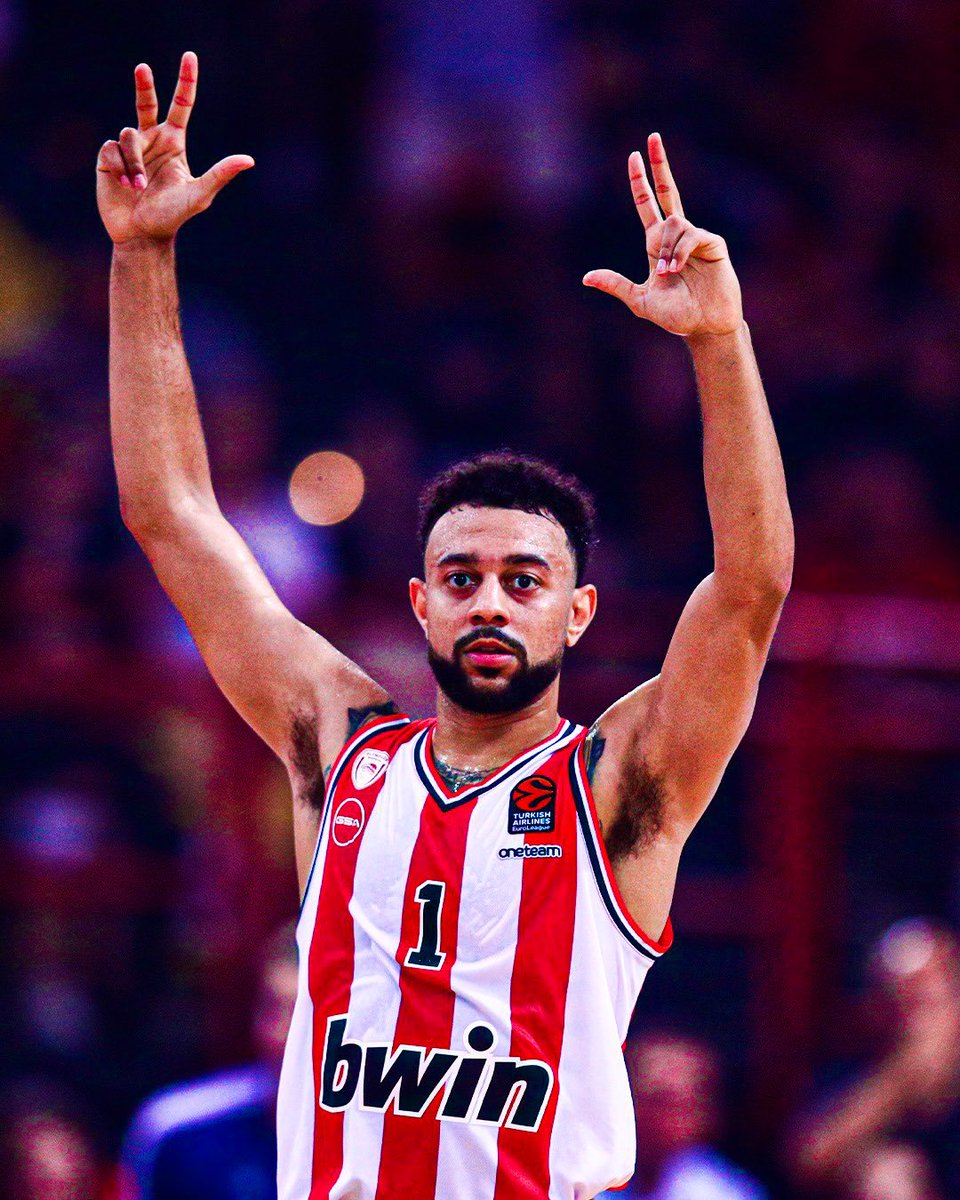#OlympiacosBC 
Στον πάτο σας Zelico και Ντέγιαν