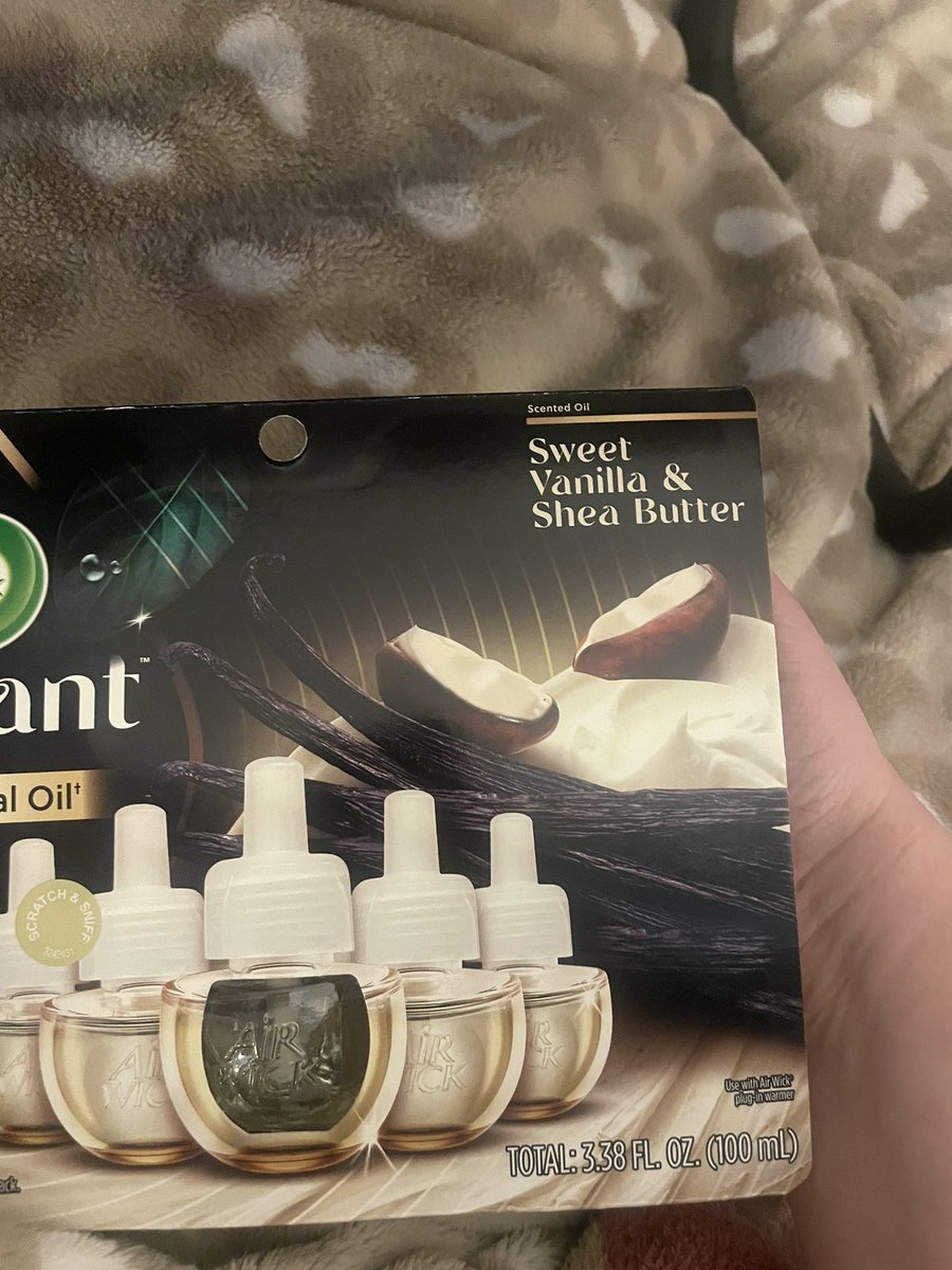 kelcwhitehead's tweet photo. @airwickus I just got these and the bottles say almond… are these packaged wrong? I’m wondering if I bought the almond honey ones and I wanted vanilla. https://t.co/tzWkT5ziIC