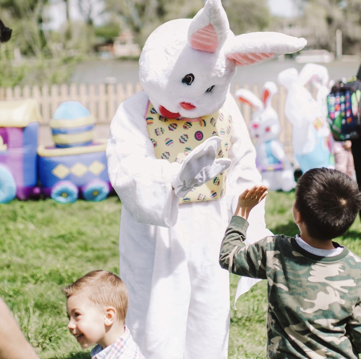Round up your peeps .... Easter weekend is almost here! 🥳🐰⁠ Hop on over to some of these eggcellent #Sacramento Easter events @Sacramento365 has rounded up ➡ bit.ly/SacramentoEast…. 📸: Sacramento River Train