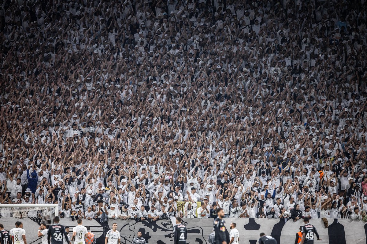 SantosFC's tweet photo. É meu amor, primeiro amor, eterno amor. ♾️ https://t.co/A34yYHKAdT