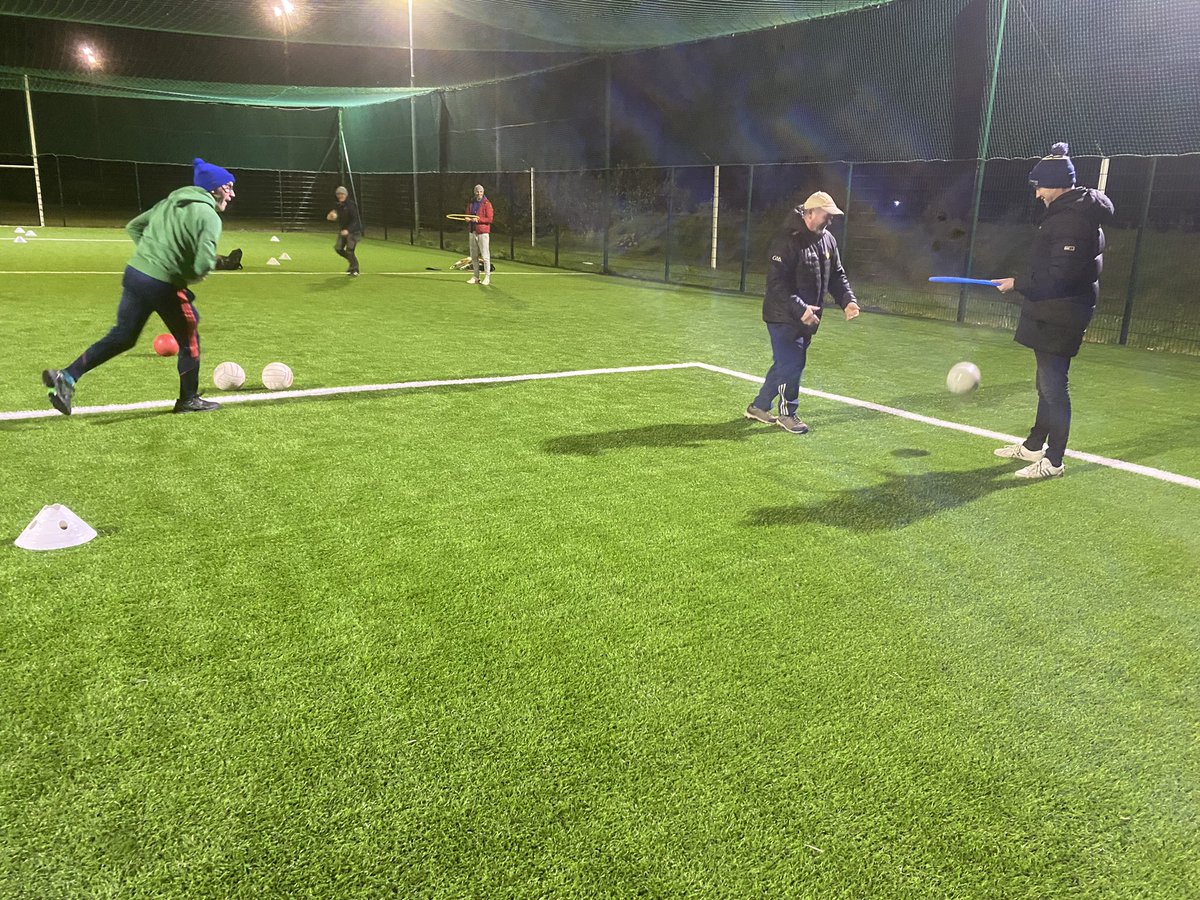 The last how to coach skills / skill development workshop in @annaduffgaa tonight 🏐 50+ coaches have attended our workshops over the last few weeks ⭐️ Well done to all who took part and thanks to the clubs who hosted the workshops