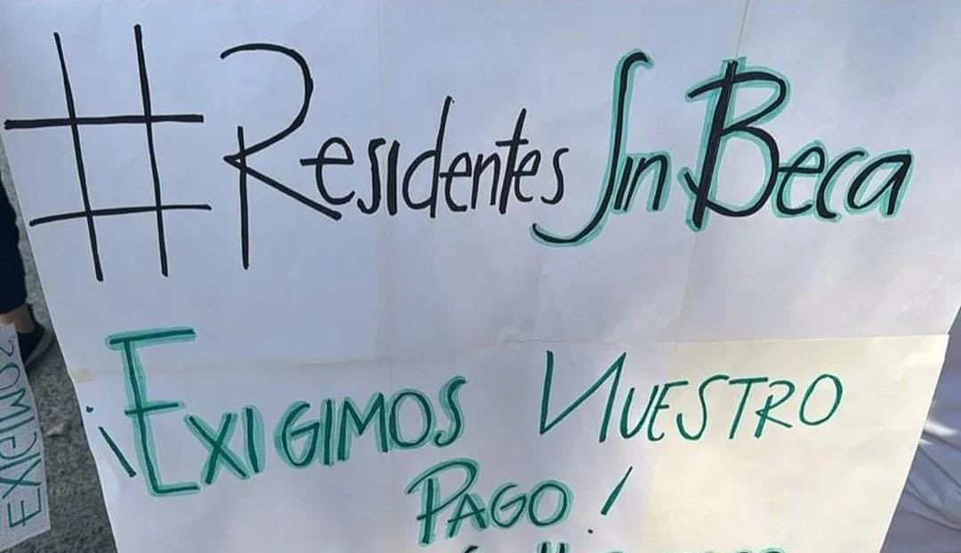 MD. Cinthya Flores (@md_cinthyamff) on Twitter photo ¿Eres medicx residente y no has recibido tu pago? Mándame un mensaje directo o comunícate a <a href="/Medsenformacion/">Colectivo Médicxs en Formación</a>
Son varios estados donde existe este reporte. ⚠️ Rt para difundir, por favor. ⚠️
<a href="/AResidentes/">Asamblea Nacional de Médicos Residentes</a> <a href="/AMMEF_MEXICO/">AMMEF - México</a> ¿Eres medicx residente y no has recibido tu pago? Mándame un mensaje directo o comunícate a <a href="/Medsenformacion/">Colectivo Médicxs en Formación</a>
Son varios estados donde existe este reporte. ⚠️ Rt para difundir, por favor. ⚠️
<a href="/AResidentes/">Asamblea Nacional de Médicos Residentes</a> <a href="/AMMEF_MEXICO/">AMMEF - México</a>