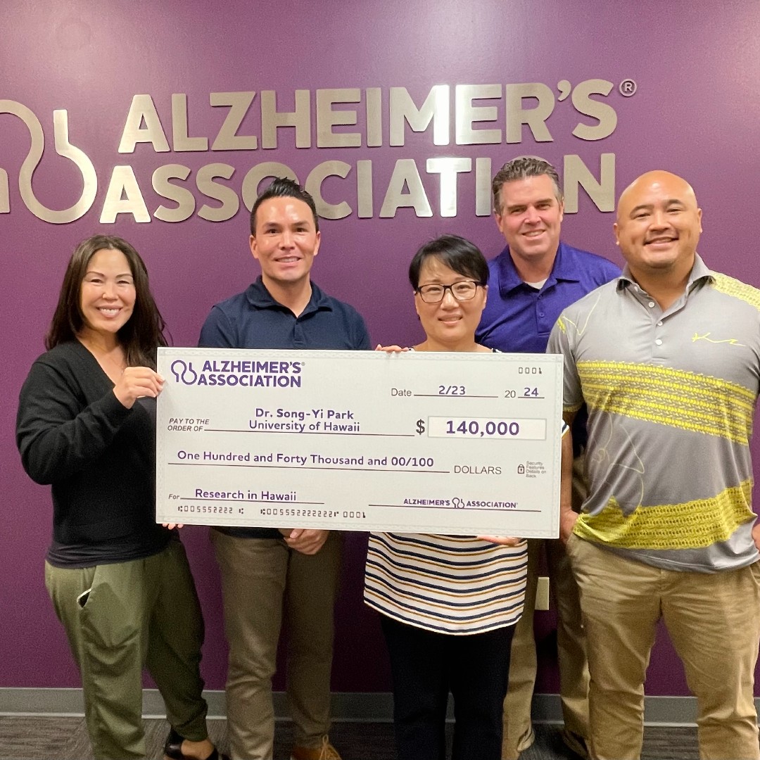 Dr. Song-Yi Park, PhD, has been awarded a $140,000 grant from the Alzheimer’s Association to test the recently recommended blood test for Alzheimer’s disease diagnosis in the Multiethnic Cohort Study Follow the link to read the story ow.ly/ziCm50R4Cux #Alzheimers #MEC