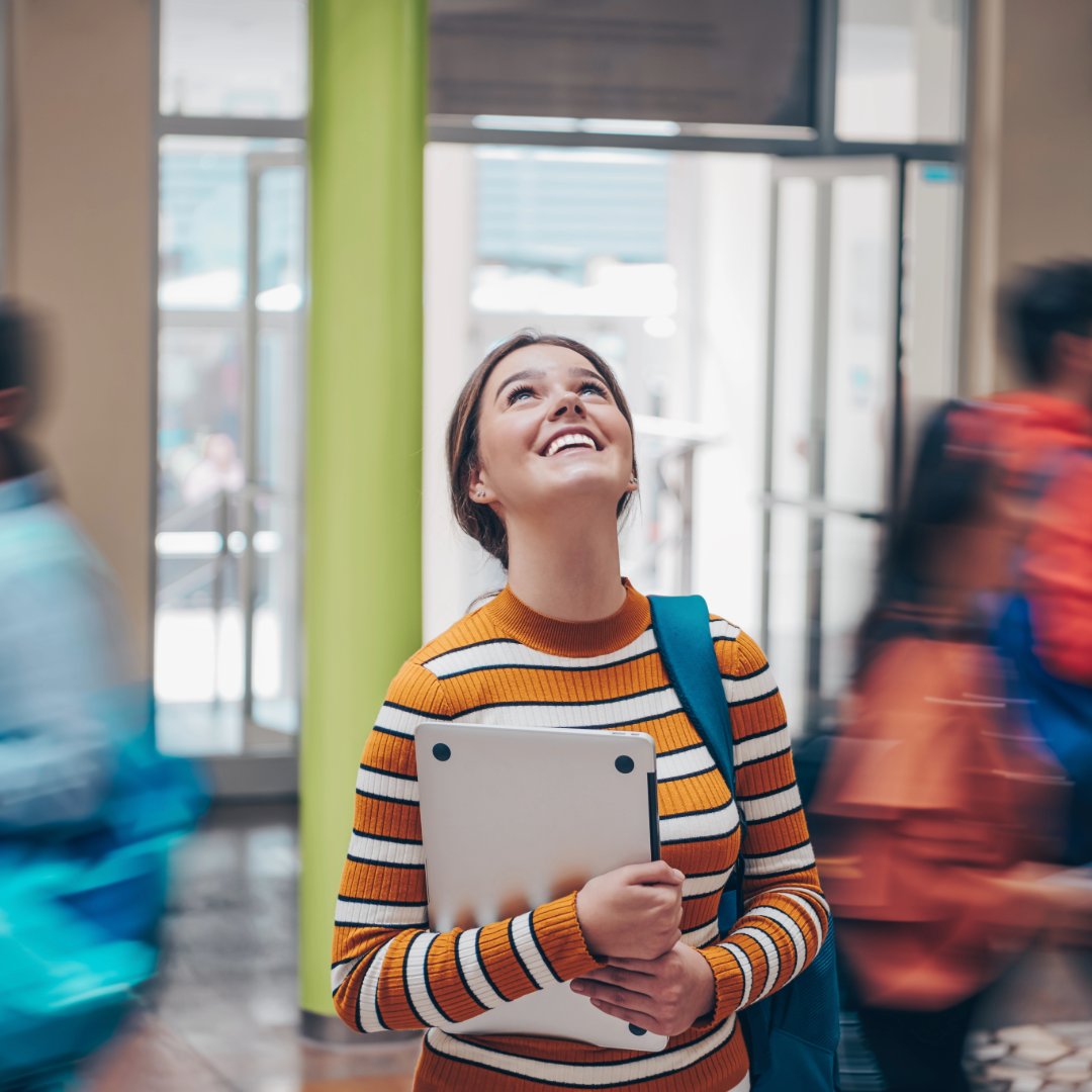 Grad students: Interested in academic credit for an internship? Boost your skills and market value with Mike Malloy on Friday, April 5 at noon ET for a virtual lunch-and-learn to discuss his Internship and Professional Development courses! RSVP: bit.ly/3TW6imD