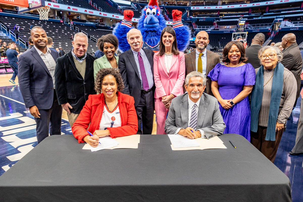 Ted Leonsis (@tedleonsis) on Twitter photo Great to be with <a href="/MayorBowser/">Mayor Muriel Bowser</a> & <a href="/councilofdc/">Council of DC</a> last night. I was sorry that <a href="/trayonwhite/">Trayon White</a> couldn't be there as he was home sick. I spoke with Councilmember White this morning to emphasize <a href="/MSE/">Monumental Sports & Entertainment</a>'s commitment to Ward 8, ESA, and the young people in his community (1/2)
📷 <a href="/TheMightyCHR/">Craig Hunter Ross</a> Great to be with <a href="/MayorBowser/">Mayor Muriel Bowser</a> & <a href="/councilofdc/">Council of DC</a> last night. I was sorry that <a href="/trayonwhite/">Trayon White</a> couldn't be there as he was home sick. I spoke with Councilmember White this morning to emphasize <a href="/MSE/">Monumental Sports & Entertainment</a>'s commitment to Ward 8, ESA, and the young people in his community (1/2)
📷 <a href="/TheMightyCHR/">Craig Hunter Ross</a>