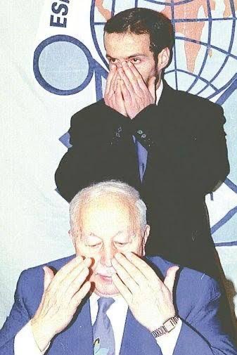 Yeniden Refah Partisi MKYK üyesi Abdurrahman Akyüz:

Parti içerisinde birkaç kendi menfaatini düşünen şahıs Fatih Erbakan’ın etrafını çevirmiş ve etkisi altına alınmış durumda

Ekrem İmamoğlu ile anlaştıklarını düşünüyorum. Mehmet Altınöz ile Ekrem İmamoğlu’nun reklam afişlerinin