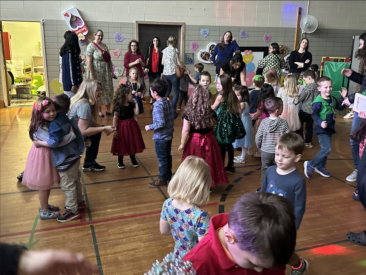 Elmhurst CUSD 205 tweet media