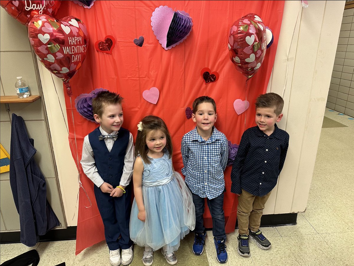 Elmhurst CUSD 205 tweet media