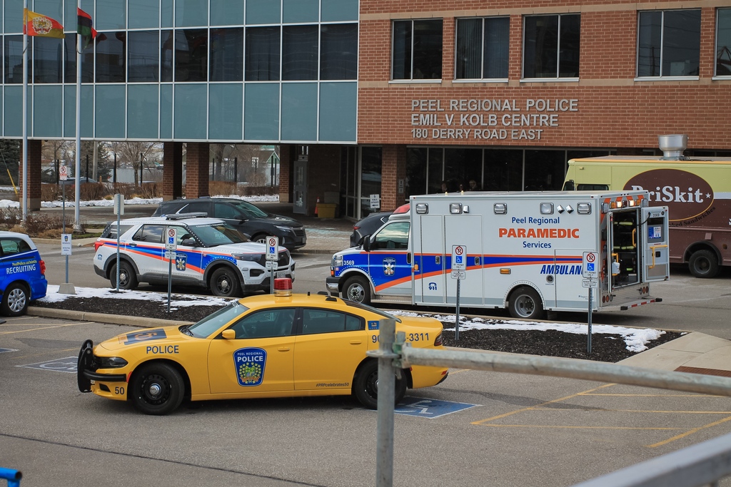 Peel_Paramedics tweet picture