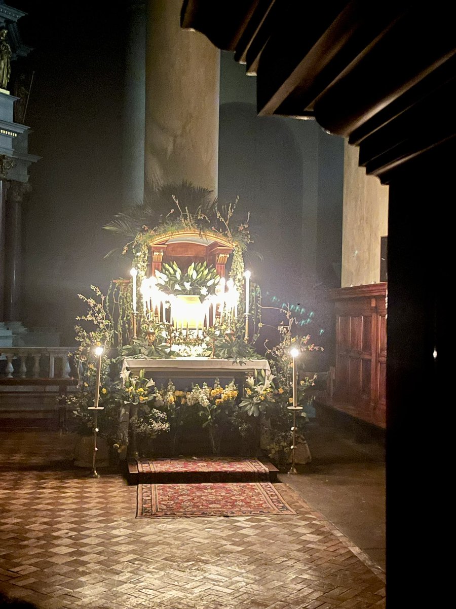 Holy Redeemer EC1 tweet media