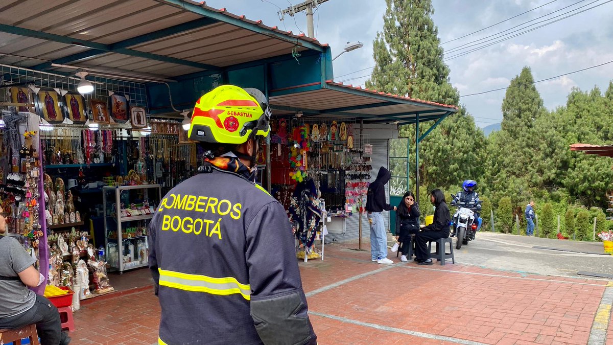 BomberosBogota's tweet image. Recuerda cuidar a los menores, para evitar que se extravíen en las celebraciones con concentración masiva de personas. 

#SemanaSantaSegura #SemanaSanta2024 #EventosMasivos #GestiónDelRiesgo #Monserrate #Guadalupe