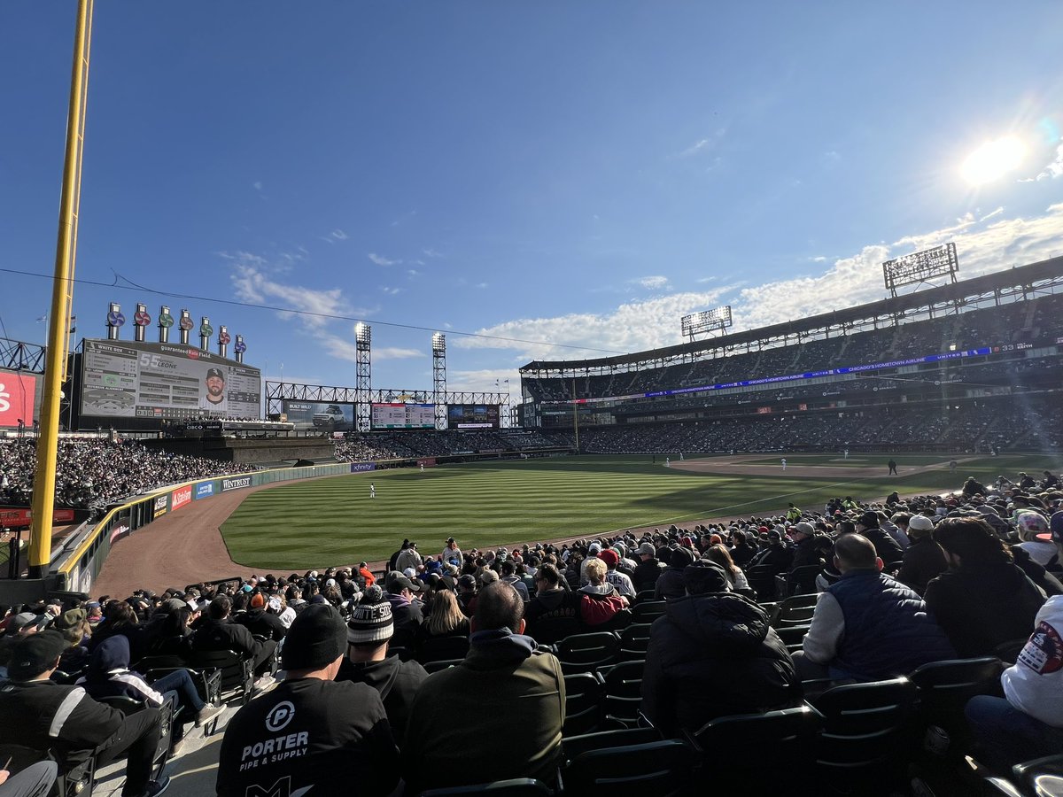 It’s not Opening Day til I see my Southside boyfriend <a href="/Southpaw/">Southpaw</a> #idontmaketherules ¯\_(ツ)_/¯