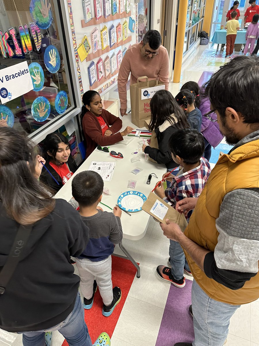 Just a few of the many science experiments at the <a href="/es_parkside/">THEParksideES</a> STEM Family Night!