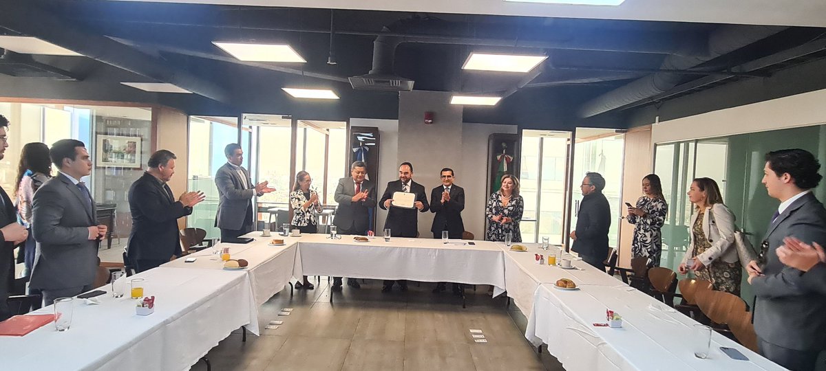 INCAM_Abogados's tweet photo. El pasado 20 de marzo se retomaron actividades del la Comisión de Ética Profesional del @INCAM_Abogados con la participación del Dr. @OCBARNEY quien nos habló sobre los "Próximos retos para la Abogacía Mexicana".
Agradecemos a quienes nos acompañaron esta mañana. https://t.co/tBEWyUH1eA