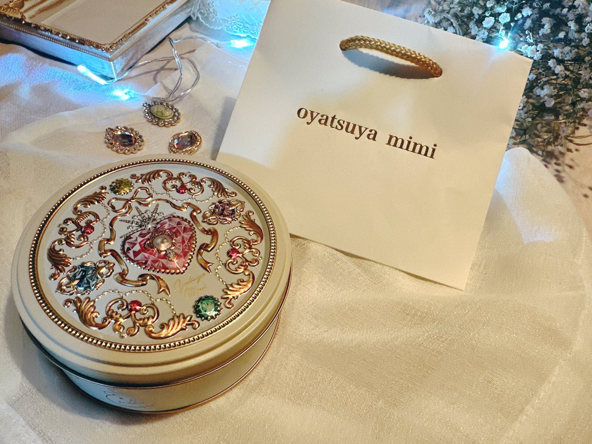 みみの魔法のコンパクト缶 おやつやみみだけの オリジナル缶が 完成