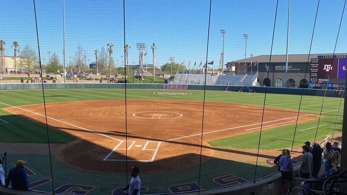 Perfect night for softball as 6th ranked LSU hosts 11th ranked Texas A&M. Join me for game 1 of the series at 5:45 on @LSUradio and @talk1073