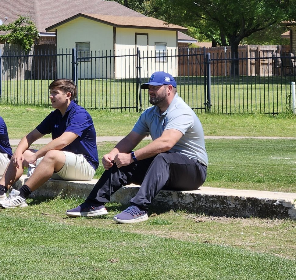 Congrats to fresh <a href="/WillDano1/">Will Dano</a>. Will has improved by over 20 strokes this yr. He broke 100 for the 1st time on wed (96) &amp; then beat that on thurs (94)

He showed a ton of grit &amp; coachability today posting that w/out his best stuff late. He was the lowest scorer from KISD this week!