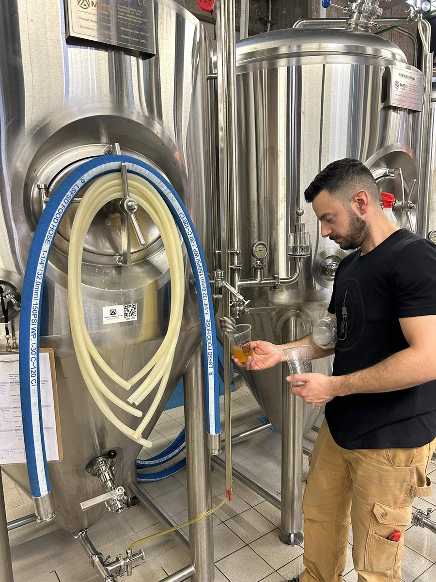 Hose shot of the day, at Paragon Brewery, in Ilioúpoli, Attica, Greece. (March 27, 2024) [Guest house courtesy of Maurizio Maestrelli]