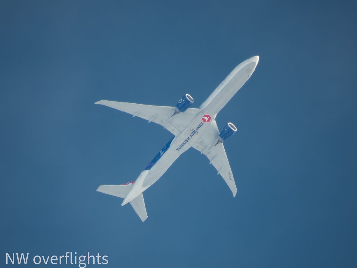 In less than ideal conditions, Turkish Airlines 777-3F2(ER) TC-LJJ (UEFA Champions League Livery) IST-JFK 34,000ft. 27/3/24. #P1000 #avgeek #aviationlovers.