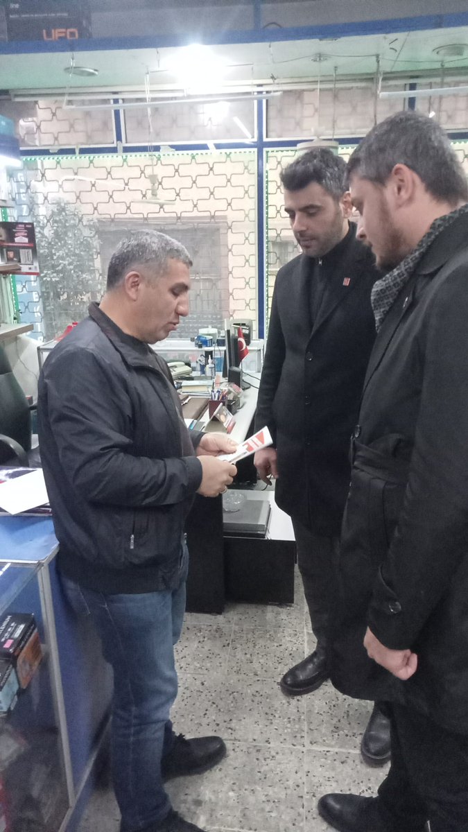 Yeniden Refah Partisi Beyoğlu Gençlik Kolları Başkanlığı olarak Bademlik Perşembe Pazarında pazar Ziyareti ardından Okmeydanı 4Yol Bölgesinde esnaf ziyareti Gerçekleştirdik.
@ErbakanFatih 
<a href="/rpmustafadogan/">Mustafa Doğan</a> 
<a href="/melihguuner/">Melih Güner</a> 
<a href="/BalyediTalha/">Yiğit Talha Balyedi</a> 
<a href="/GulepAhmet/">Ahmet Gülep</a> 
@Salih724747