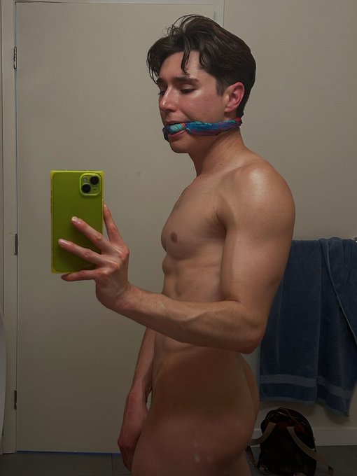 2 pic. Got gagged and DP&rsquo;d today. 🤭 https://t.co/Cw7eNAuzRV