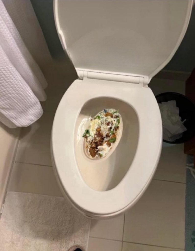 luhhjr_1st's tweet photo. Fuck chipotle 🖕🏾🖕🏾🖕🏾💯 https://t.co/HP3zkrWj6M
