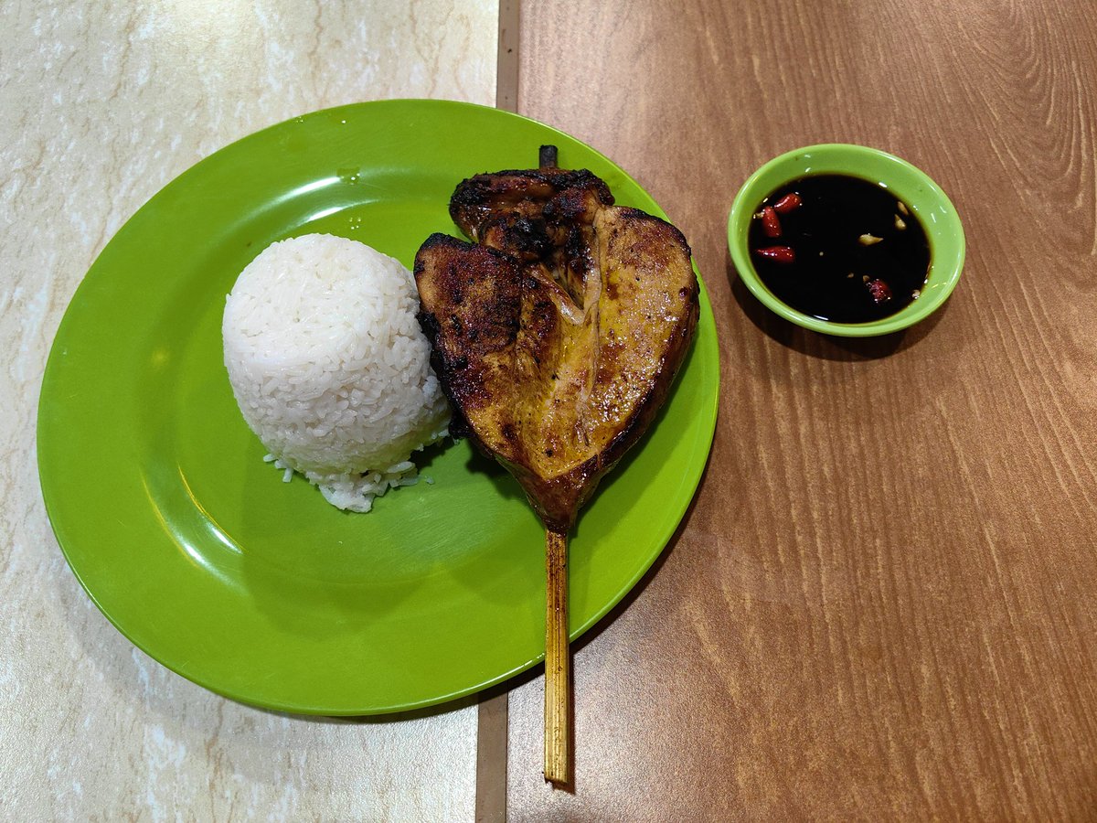 MaxAzer14344's tweet photo. Tried the famous Bacolod Chicken Inasal, the best chicken inasal I've tasted so far. 🍗🍚🤤😍🥰❤️

#ThanksbetoGOD #busolve #WheninBacolod https://t.co/4GABMFP14e