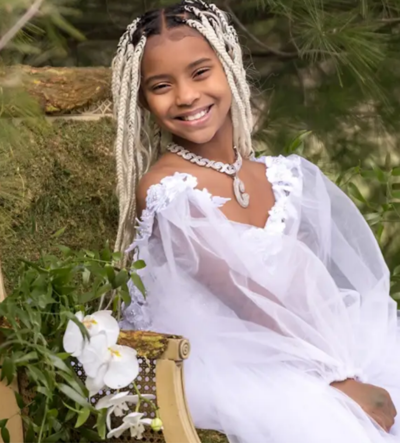 Greyskyeevans's tweet photo. I know we are late with Grey's birthday but she enjoyed it! She has turned 10 officially and I cant believe she's in her double digits 😭💖. She is so grateful for all of you and she is thankful to have you all as supporters 💞. Happy 10th birthday baby girl!💖🥳 https://t.co/Nf3HgtJnti
