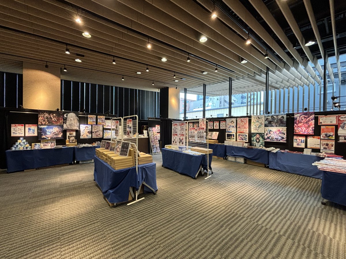 【大好評開催中🔥🔥】
まころん展～空を泳ぐ～東京/浅草橋会場

～会場内リポート～
〇グッズコーナーも充実の品揃え✨
ご来場の記念にぜひお立ち寄りください💕
展示会の詳細は▼
makoron-event.net

#まころん 先生(<a href="/makoron117117/">まころん🐳 eネットプリント1月２５日まで</a>)